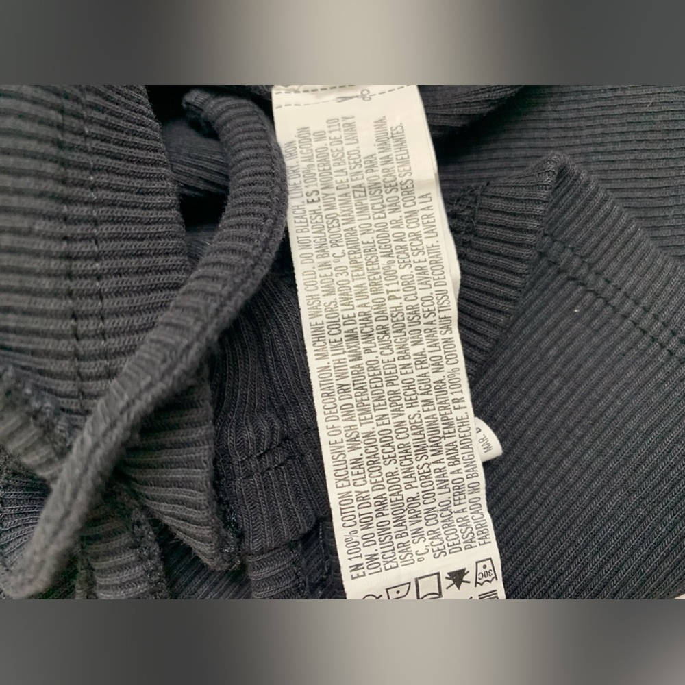 Forever 21 Good Times Black Ribbed Tank Top W/ Ajustable Sides Size Medium - Picture 6 of 9